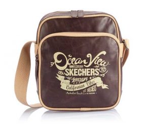 bandolera-skechers-barata