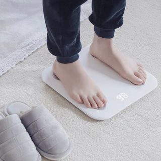 Xiaomi Smart Body Fat Scale 2,  báscula inteligente con medición de grasa corporal, masa ósea, metabolismo basal, nivel de agua por 14,68€.