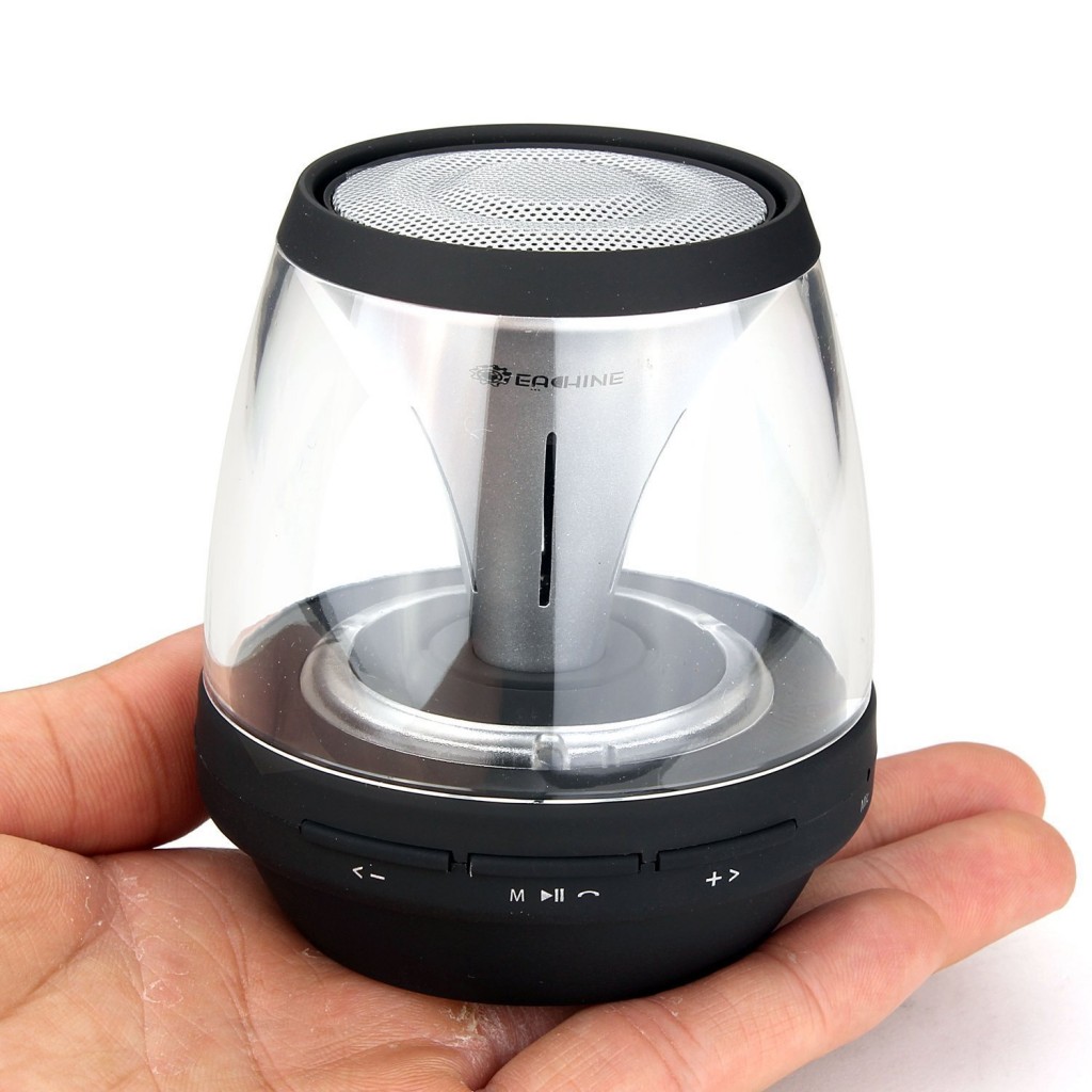 altavoz con luces led