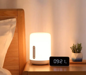 Lámpara ambiental Xiaomi Yeelight Bedside 2 por 29,09€.