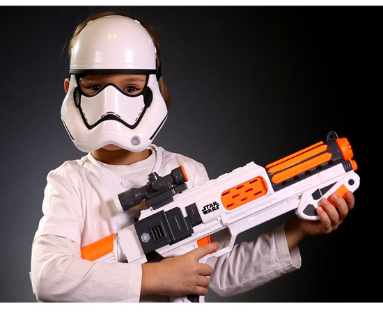 Pistola Star Wars Stormtrooper Deluxe Blaster por 21€, antes 60€!! | Chollos, descuentos y grandes en CholloBlog