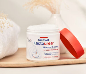 Descuento 70%! Mousse Crème Hidratante Lactovit con Lactourea para cuerpo y cara (2x400ml) por 7,11€. Pilla 2 unidades.