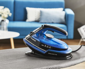 Plancha sin cable Rowenta Freemove DE5010, 2400W, suela Microsteam 400 láser por 51,99€ antes 75,99€.