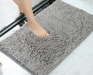 Alfombrilla de baño super absorbente y antideslizante 45x75cm, 7 colores por 9,88€.