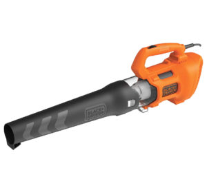 Soplador de hojas Axial Black & Decker BEBL185 con 1850W y velocidad de soplado de 225 km/h por 41,90€ antes 54,99€.
