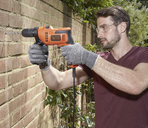 Taladro Percutor con Cable 500 W Black & Decker BEH200 por 23,79€ antes 37,04€.