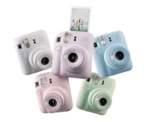 ¡Solo Hoy! Instax mini 12 + 20 fotos por 86,40€.