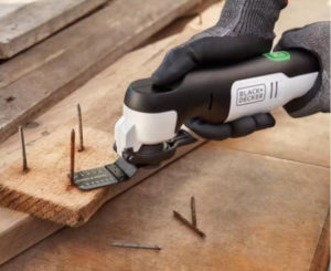 Multi-Herramienta oscilante Black and Decker Reviva 12V por 36,65€ antes 79,95€.