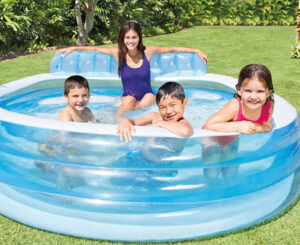 Piscina hinchable Intex con sillón, 229x218x79cm/590L por 41,61€.