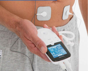 Electroestimulador Beurer EM49 con tres funciones en 1, pantalla LCD, 2 canales, 4 electrodos autoadhesivos.