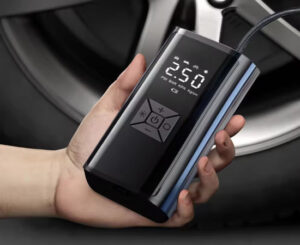 Mini compresor de aire 120W/2000mAh por 13,53€.