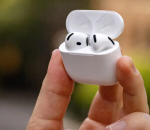 Solo Hoy! Airpods 4 por 84,90 sin cancelación activa de ruido.