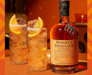 Whisky escocés 100% Malta Monkey Shoulder, 700ml por 25,99€.