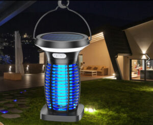 Lámpara mata insectos voladores, 3500V impermeable, carga solar/USB por 33,24€.