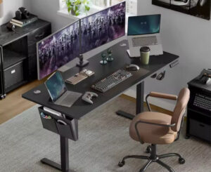 Escritorio eléctrico regulable Songmics por 96,58€.