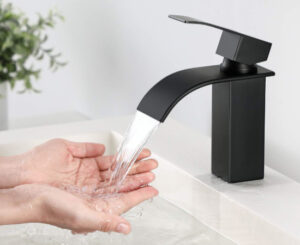 Grifo monomando negro efecto cascada por 35,65€ antes 51,99€.