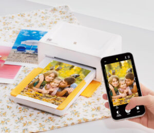 Oferta de Primavera! Impresora de Fotos Instantánea KODAK Dock Plus 4PASS +  40 Hojas por 111,99€ antes 229,99€.