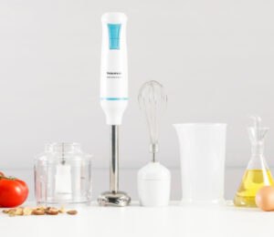 Taurus Batidora de Mano Robot 1000 Plus INOX, 2 velocidades + Turbo, Cuchillas INOX, con accesorios por 22,99€ antes 29,69€.