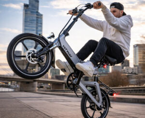 Hitway BK2, la bicicleta eléctrica plegable de magnesio con 70 km de autonomía por 699,99€.