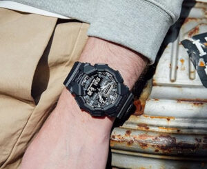 Casio G-SHOCK GA-010-1A1ER negro, el reloj táctico de carbono con batería de 10 años por 93,27€ antes 119€.