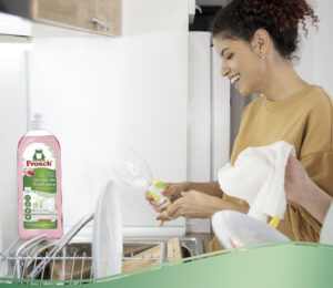 10 Botellas de lavavajillas Frosch Vinagre de Frambuesa (10x750ml) por 23,95€ antes 32,80€.