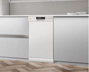 Lavavajillas Comfee CDWEF1034BW: 10 cubiertos, lavado a 72°C y media carga por 259,99€ antes 329,99€.