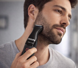 Recortadora de precisión Philips MG1100 / 16, incluye 3 peines y mini afeitadora por 18,99€. Antes 30,53€