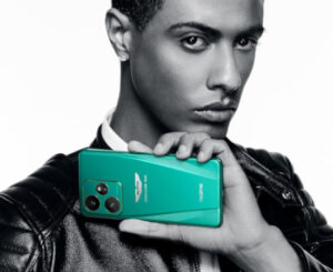 Realme GT 7 5G verde, FHD+ Amoled 6.7″ 120Hz, 16/512GB, MediaTek Dimensity 9400e, Android 15, 7000mAh/120W por 509€ antes 899€.