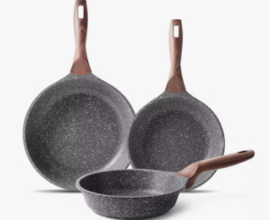 Solo hoy. Juego de sartenes Riovarm de set de tres piezas, 20, 24 y 28cm por 27,13€.
