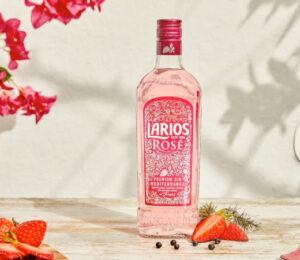 Ginebra Premium mediterránea Larios Rosé (700ml) por 12,75€ antes 15,75€.