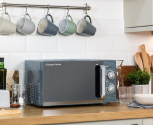 Russell Hobbs Inspire RHM1731G, estilo retro y funcionalidad para la cocina moderna por 59,99€ antes 81,99€.