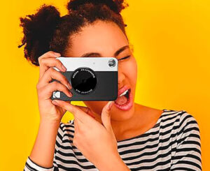 Cámara de impresión instantánea Kodak Printomatic negra por 57,99€.