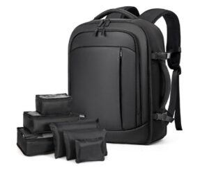 Mochila de viaje para cabina de avión, 20L, compartimento húmedo y 6 bolsas organizadoras por 19,99€.