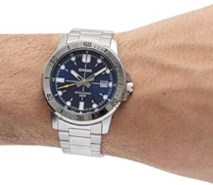 Reloj deportivo analógico Casio MTP-VD01D-2EV para hombre por 46,59€.