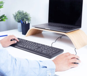 Teclado Trust Taro, QWERTY Español, Resistente a los Vertidos, Cable de 1.8m, Conexión USB por 8,06€.