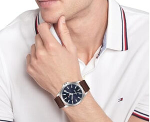 Estilo y precisión diaria, reloj Tommy Hilfiger de 43mm por 69,30€ antes 99€.