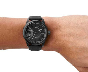 Oferta Prime. Reloj Diesel Rasp DZ1807, contundencia y estilo urbano «All Black» por 104,29€ antes 143,28€.