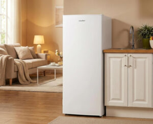 Frigorífico compacto Comfee’ RCD235WH2EU de 230L y 142cm de altura: el larder ideal sin congelador.
