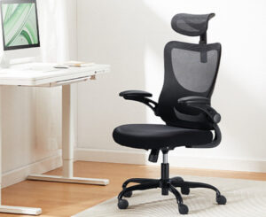 Silla de oficina ergonómica Marsail, reposacabezas 2D, tejido de malla transpirable y reposabrazos ajustables por 79,89€ antes 93,99€.