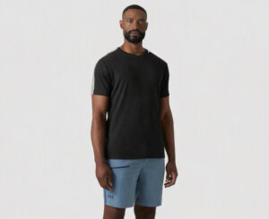 Helly Hansen Lifa: camiseta interior ligera para mantener el confort durante todo el día.