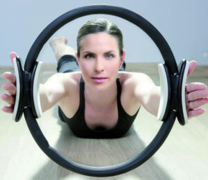 Sveltus: Anillo de Pilates para Adulto, Unisex, Negro y Gris, diámetro Aprox. 38 cm por 7,89€