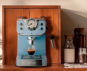 EVVO Intensa Retro Blue: una cafetera espresso con diseño vintage y alma de barista por 69,90€ antes 81,77€.