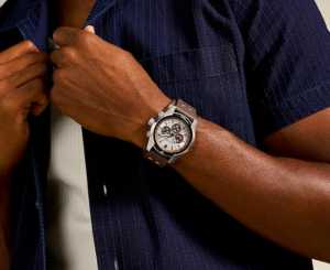 Fossil Coachman: un reloj clásico con alma deportiva.