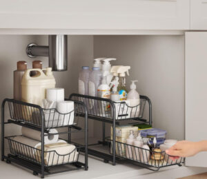 Organizador de Cocina Songmics con 2 Niveles Extraíbles para Armario por 16,99€.
