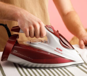 Plancha de Vapor  Solac Optima Relieve 3100, 3100W, Golpe 220 g/min, suela de cerámica por 21,95€ antes 44,99€.