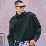 cazadora-efecto-piel-negra-hombre-bershka