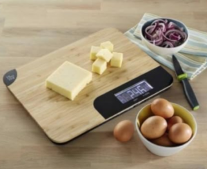 Oferta Prime. Tabla de Cortar de Bambú con báscula integrada Jocca por 6,95€ antes 18,39€.