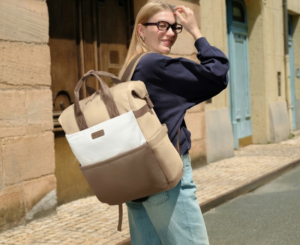 Mochila para mujer con gran capacidad: espacio para tu portátil y todo lo que necesitas.por
