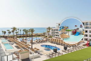 MOJÁCAR ¡EL PUEBLO BLANCO DONDE AÚN ES VERANO! Hotel 4★ con desayuno y toboganes en 1ª línea de playa | Almería — desde 29 €/persona