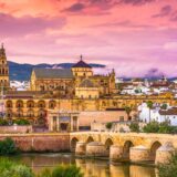 🕌✨ ¡ESCAPADA 4★ AL CORAZÓN DE CÓRDOBA! Hotel 4★ a solo 2 min a pie del centro histórico + Visita guiada a la Mezquita-Catedral